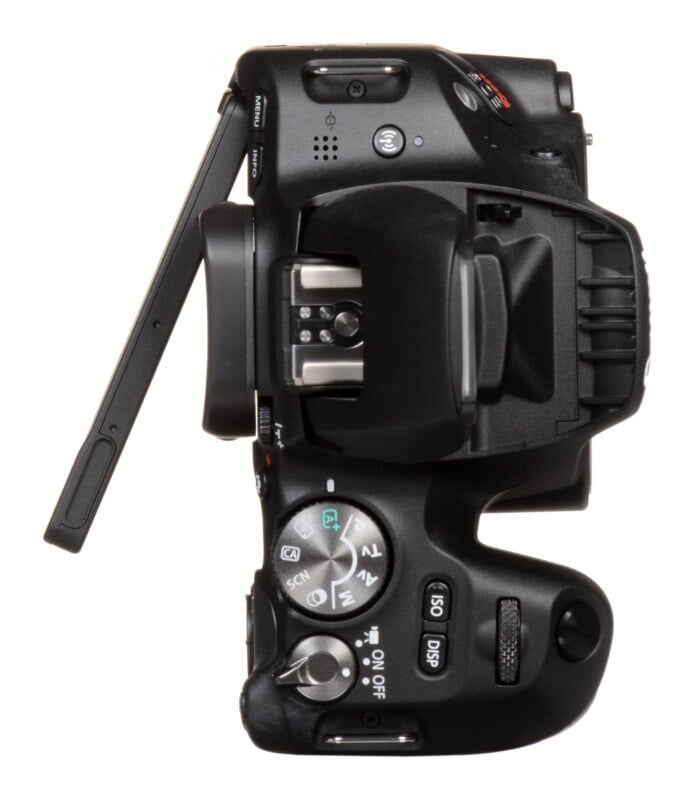 EOS Rebel SL2 (200D)