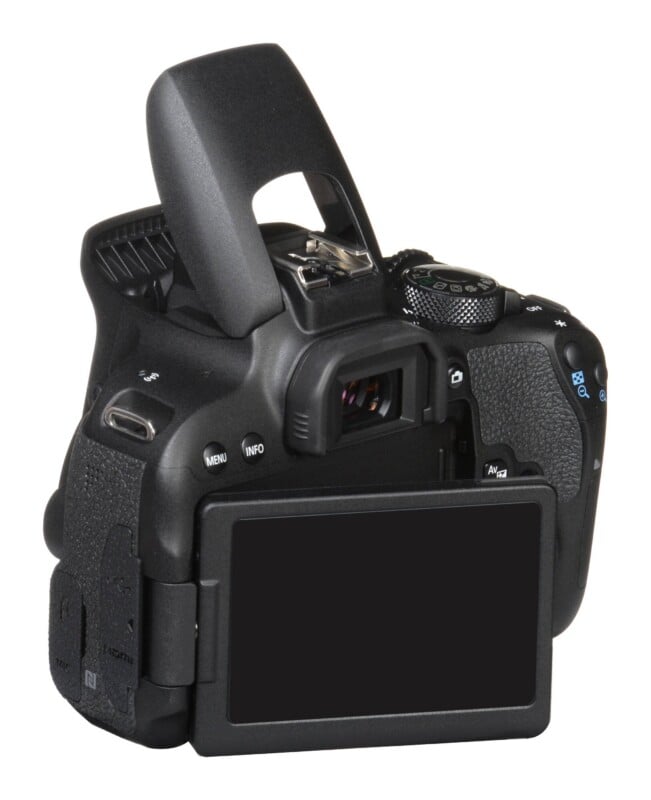 EOS Rebel T7i (800D)