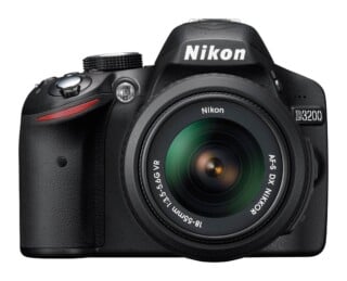 D3200