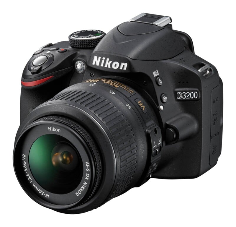 D3200