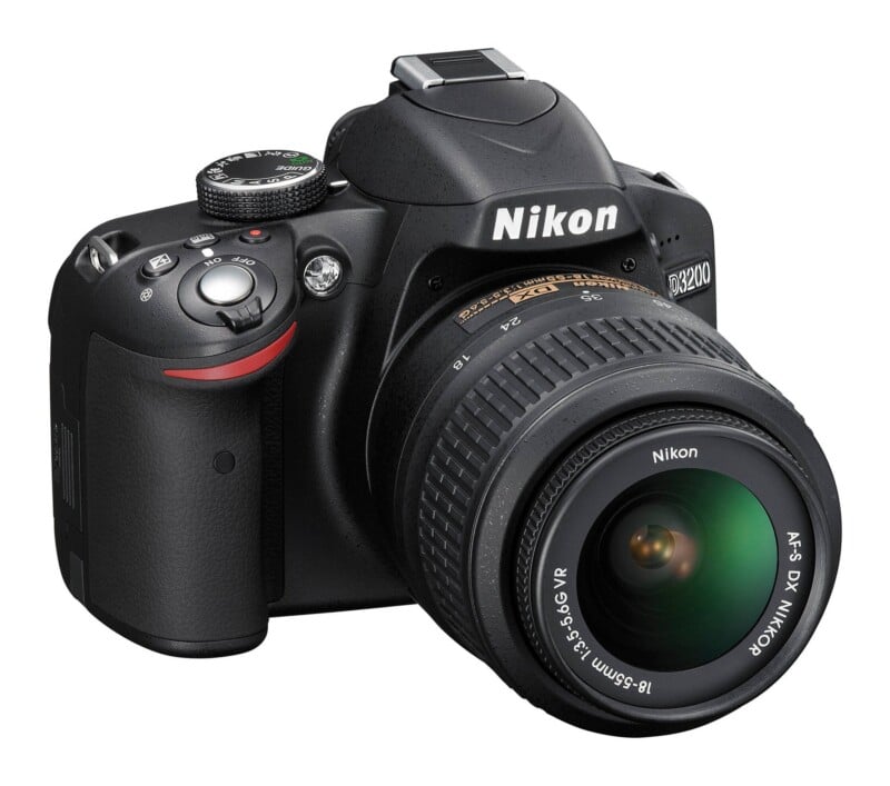 D3200