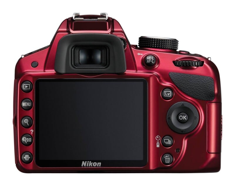 D3200