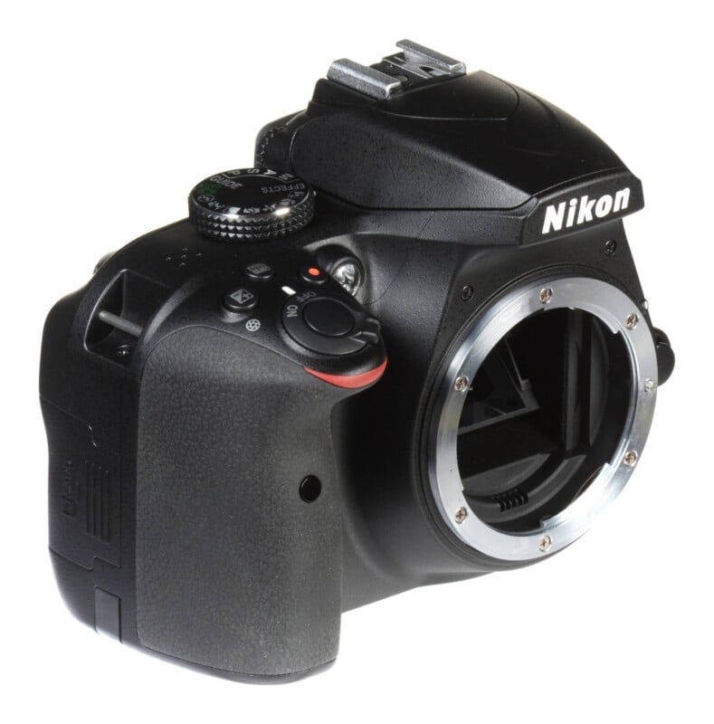 D3400