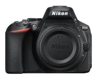 D5600