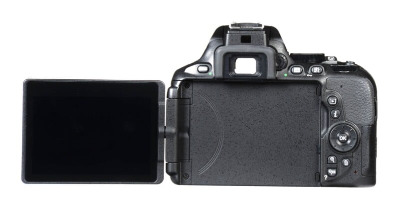 D5600