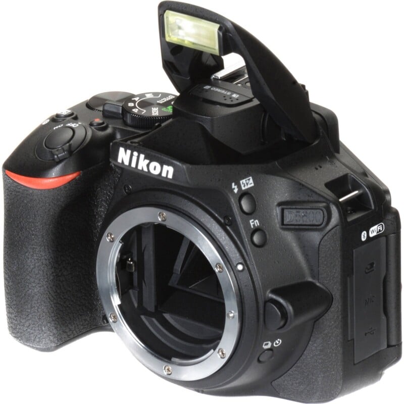 D5600