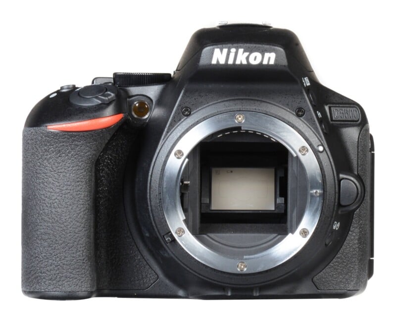 D5600