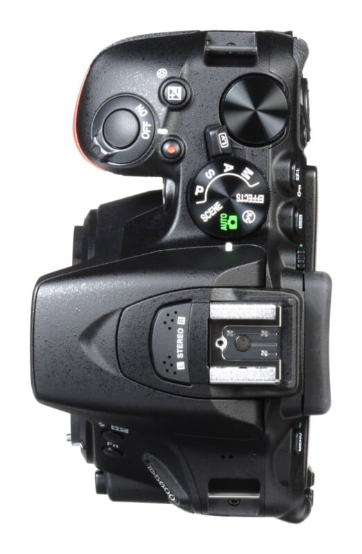 D5600