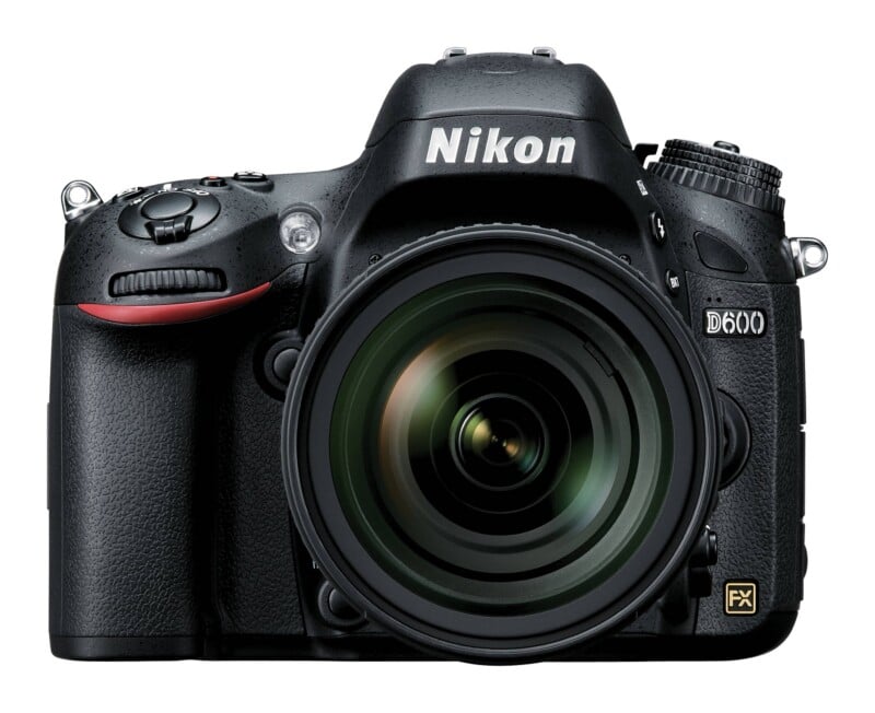 D600