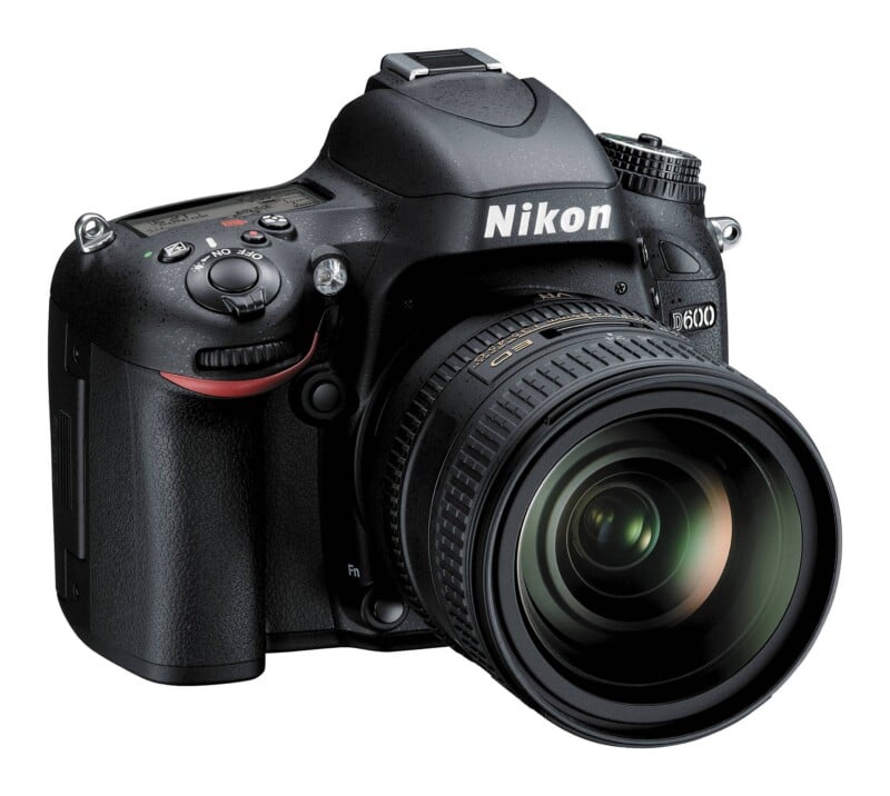 D600