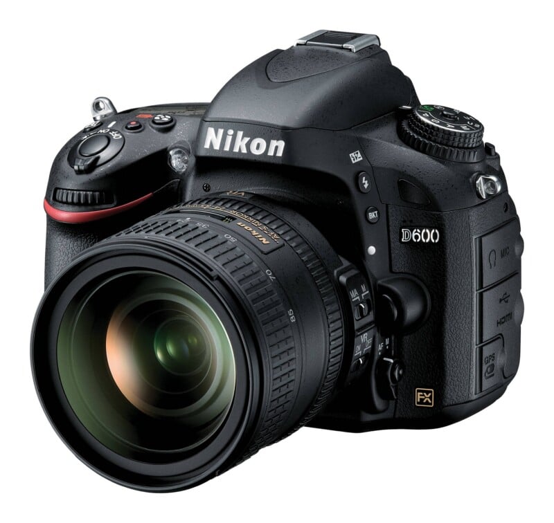 D600