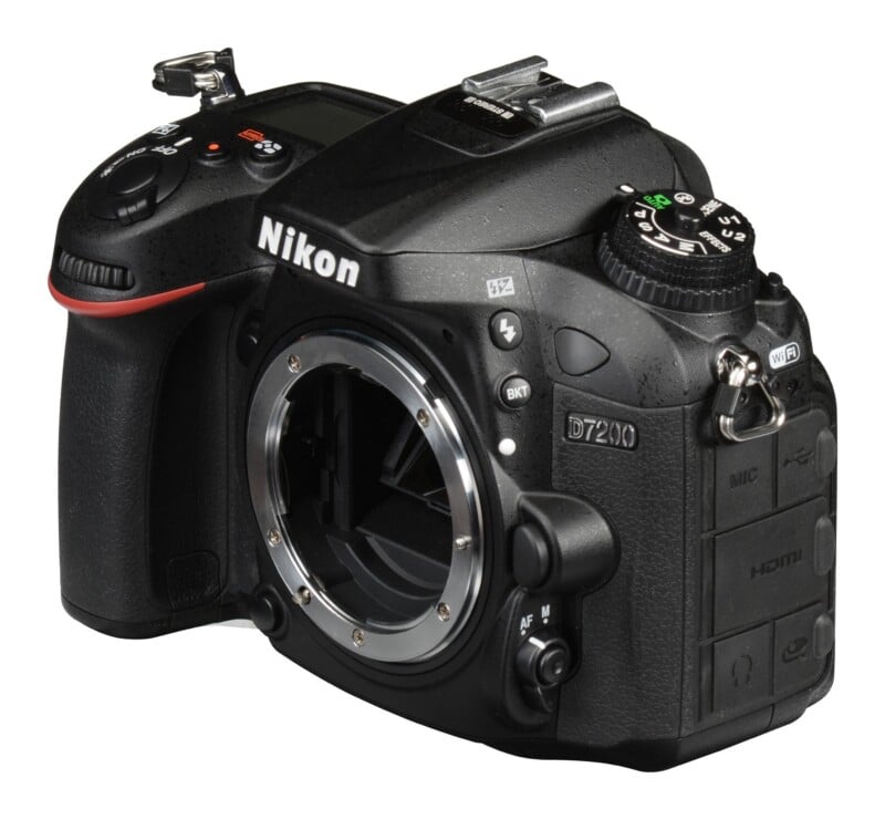 D7200