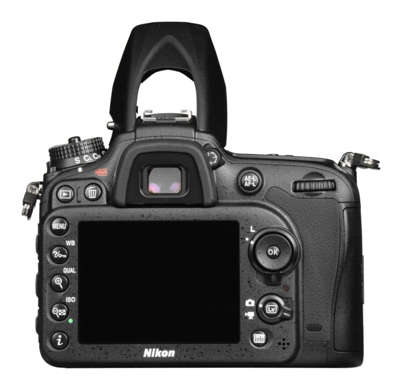 D7200
