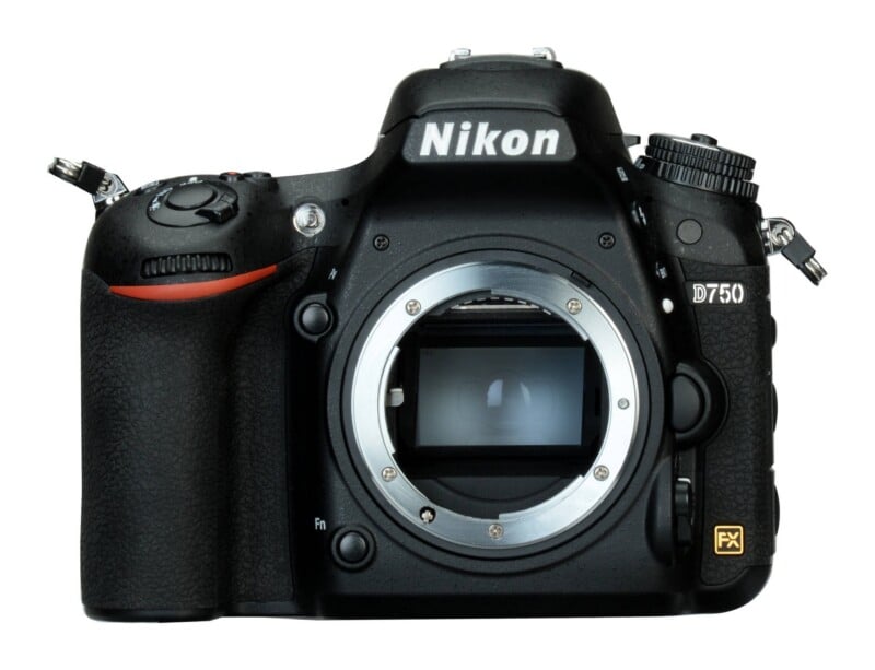 D750
