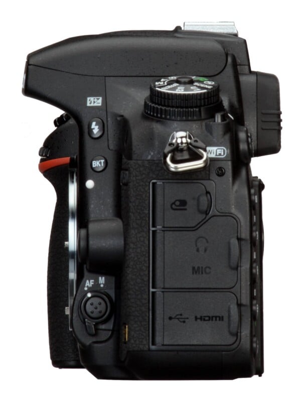 D750