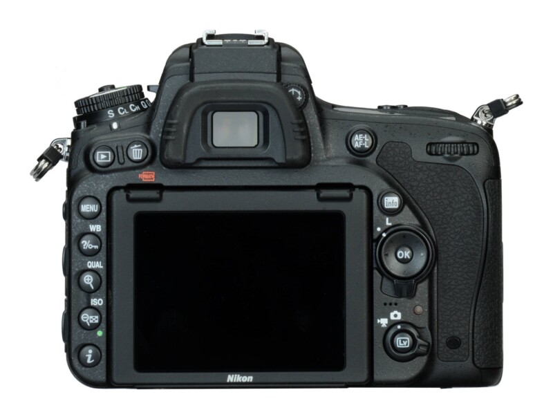 D750