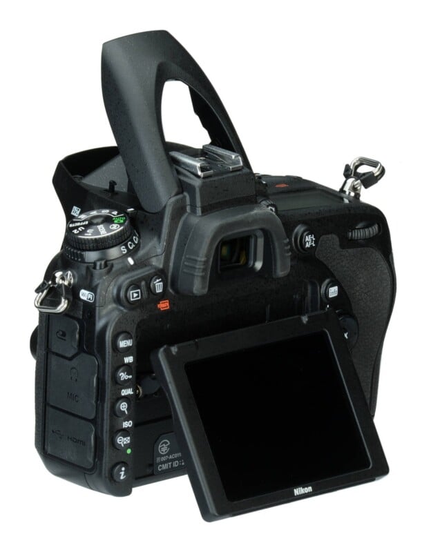 D750