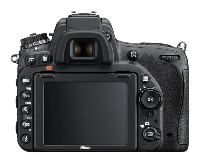 D750
