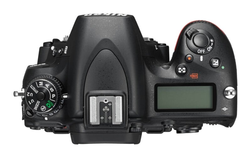 D750