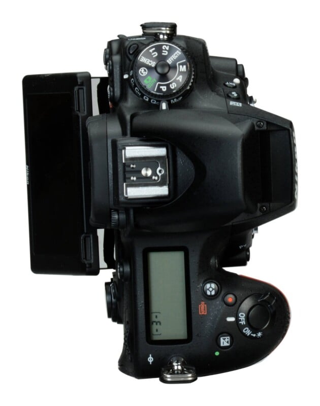 D750