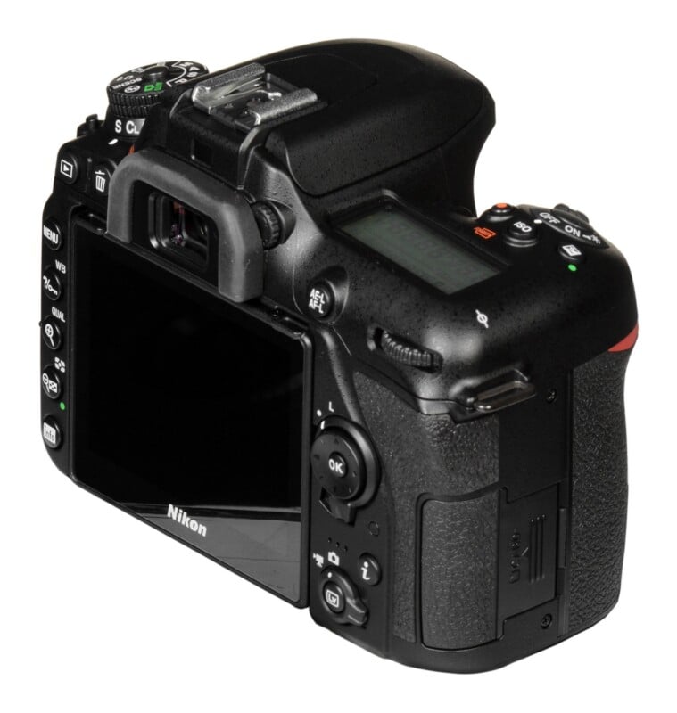 D7500