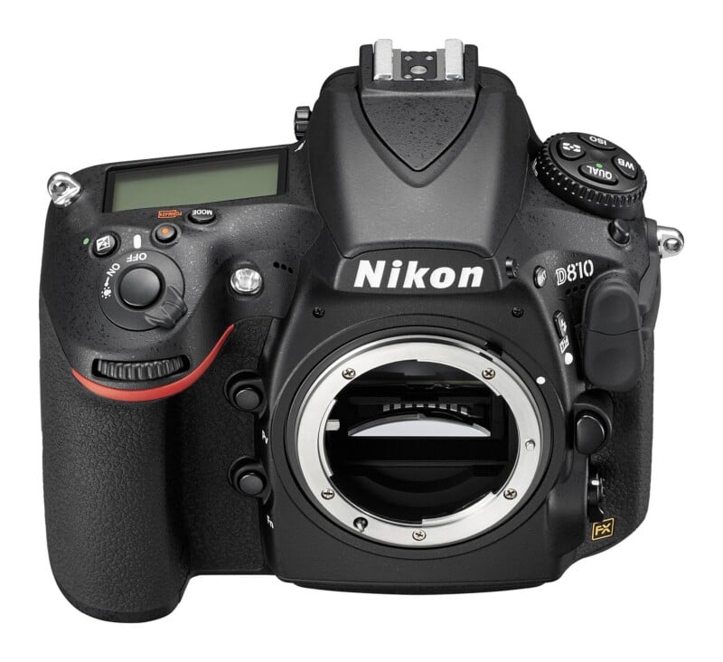 D810