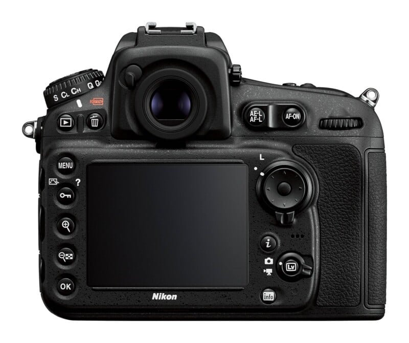 D810