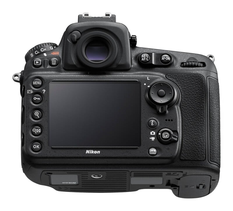 D810