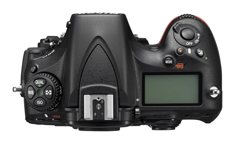 D810