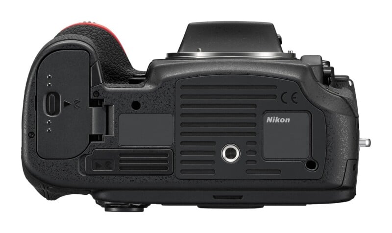 D810