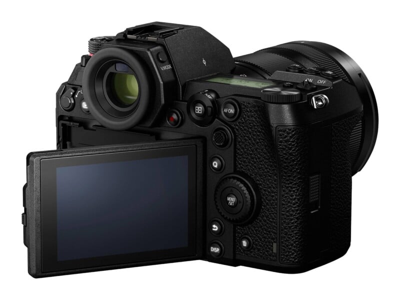 Lumix DC-S1