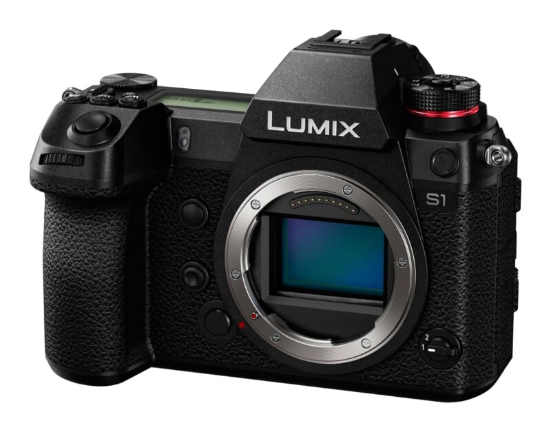 Lumix DC-S1