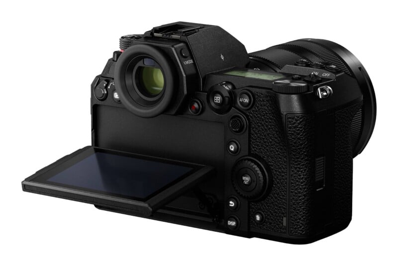 Lumix DC-S1