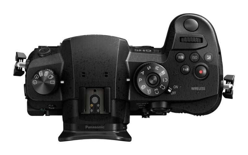 Lumix GH5