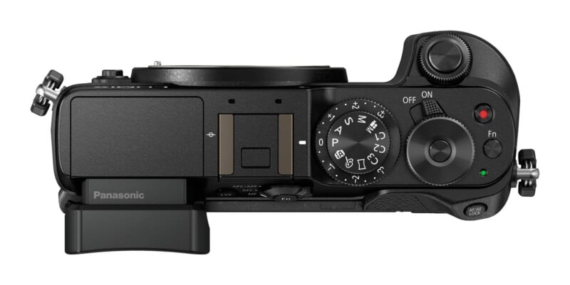 Lumix GX8