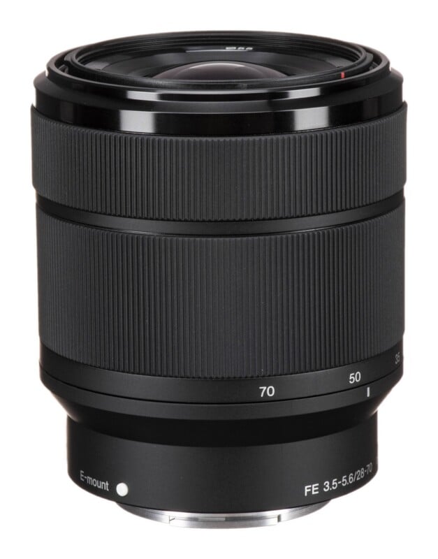 FE 28-70mm f/3.5-5.6 OSS