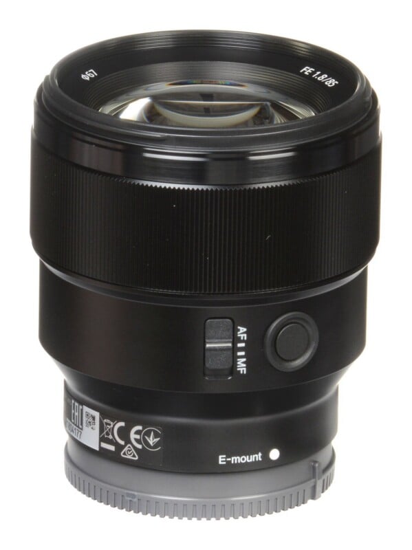 FE 85mm f/1.8